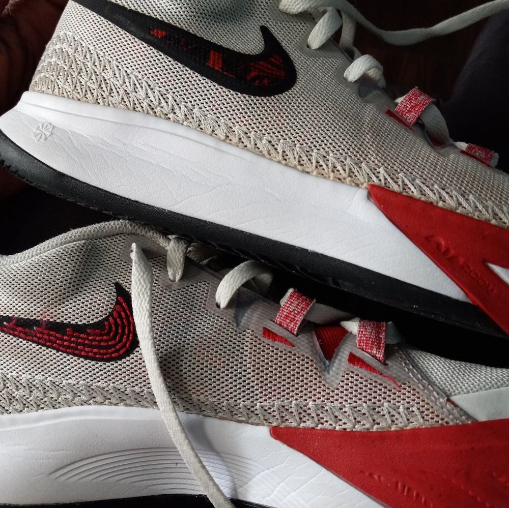 Nike Kyrie Flytrap - image 2